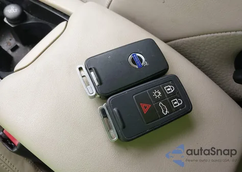 2011 Volvo Xc60 3.2 z USA, uszkodzony, nr VIN YV4952DL9B2208956